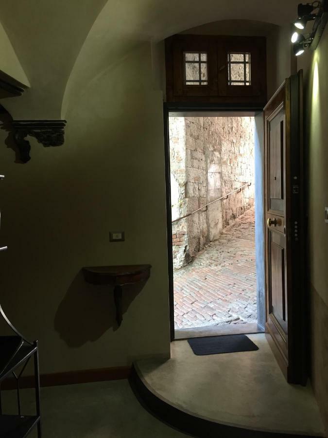 Lovingenoa - Antico Convento Apartment Bagian luar foto